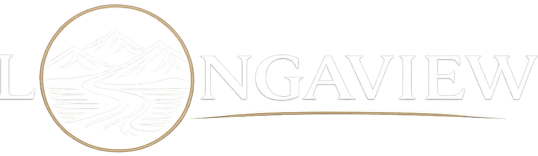 Logo mit dem Schriftzug "Longaview" in weiß und einer gezeichneten Berglandschaft im "O"